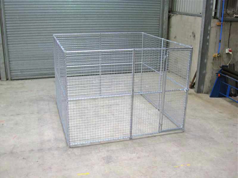 Medium Dog Run Pack. Finished size 2.5m x 2.5m (approx. 8ft x 8ft). Height 1.8m (6ft.). *Kennel not included. Sturdy construction using 25x25mm box section framing covered with 50x50x3mm weldmesh. Hot dip galvanised for lifetime rust protection. Bottom of panels are raised off the ground to stop bacterial growth and to ease cleaning. Comes complete with gate and all bolts.  Can be easily erected in around 30 minutes with no special tools or skills required.