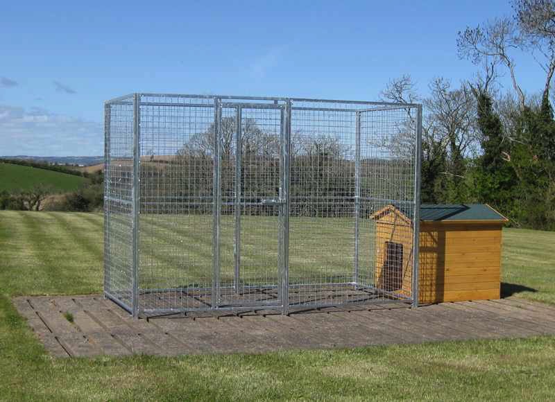 Void Panel. 1.25m wide x 1.8m high (approx. 4ft wide x 6ft high). The void panel has a hole in it to allow you to place your kennel outside the dog run to save space. Sturdy construction using 25x25mm box section framing covered with 50x50x3mm weldmesh. Hot dip galvanised for lifetime rust protection. Bottom of panels are raised off the ground to stop bacterial growth and to ease cleaning.  Can be easily erected with no special tools or skills required. Bolts included.
